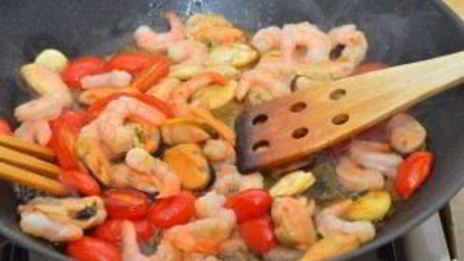 макароны с мидиями