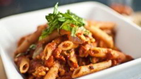 макароны с сардельками