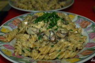 Паста под сливочным соусом