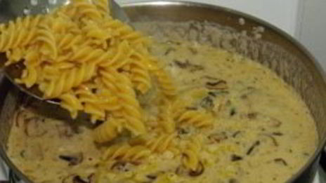 паста под сливочным соусом