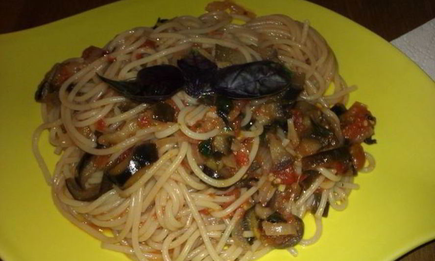 Рецепт пасты с баклажанами в томатном соусе