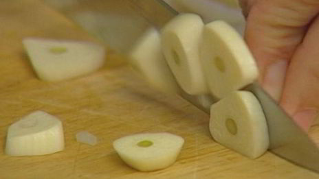 паста с брокколи, оливками и кедровыми орешками