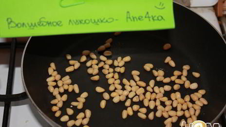 паста с брюссельской капустой и кедровыми орехами