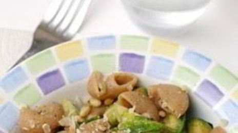 паста с брюссельской капустой и кедровыми орешками