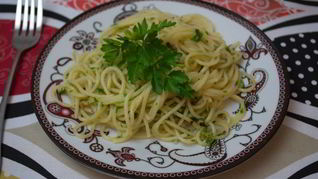 Паста с чесночным соусом