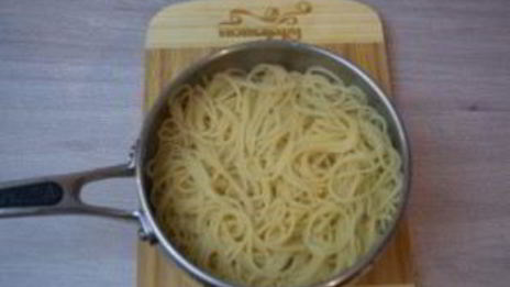 паста с чесночным соусом