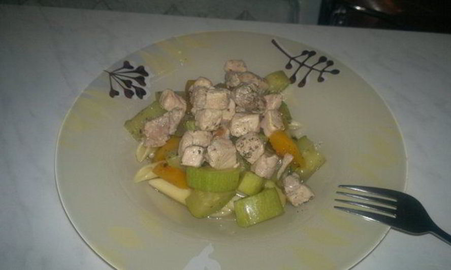 Рецепт пасты с двумя видами свинины и овощами