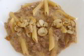 Паста с фаршем и грибами