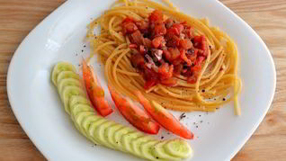 Паста с красным соусом