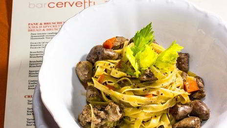 паста с куриными сердечками и печенью