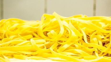 паста с куриными сердечками и печенью