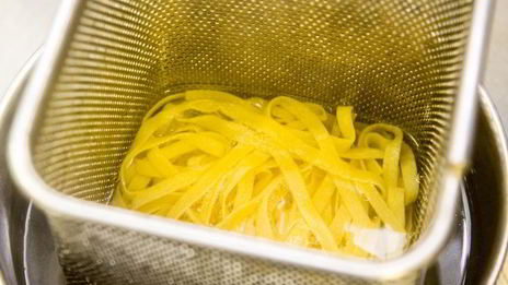 паста с куриными сердечками и печенью