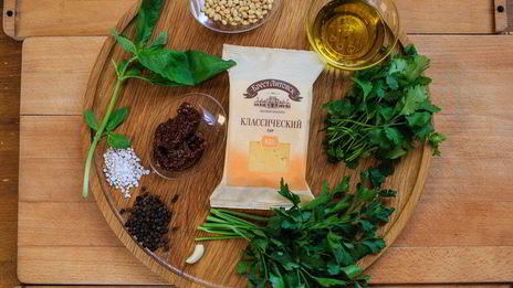 паста с курицей и соусом песто