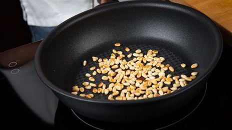 паста с курицей и соусом песто