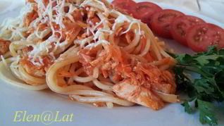 Паста с семгой в томатном соусе