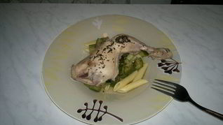 Паста с цукини и куриной ножках в травах