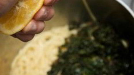 паста с тушеной капустой кале