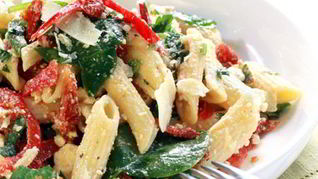 Паста со шпинатом и сладким перцем