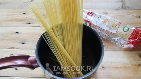 спагетти болоньезе