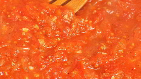 спагетти с баклажанами в томатном соусе