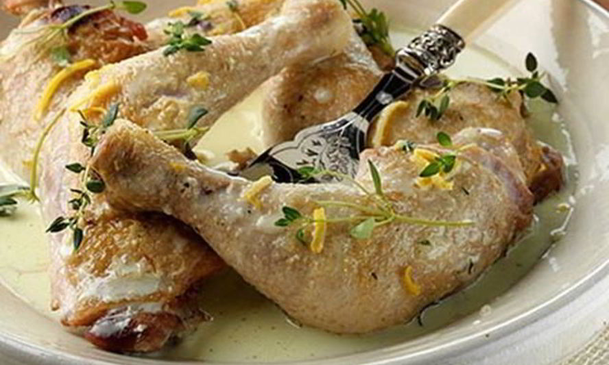 Рецепт ароматной курицы с чесноком в сливках