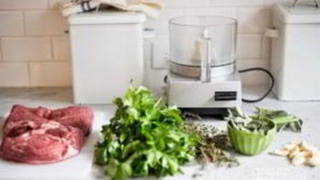 баранина, фаршированная травами