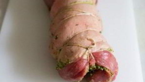 баранина, фаршированная травами