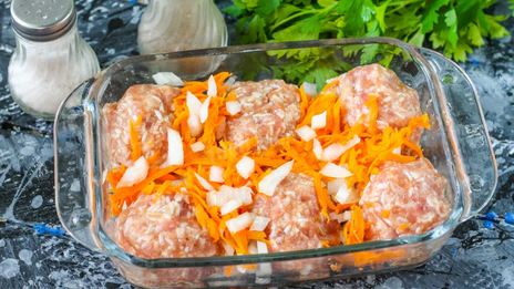 ежики с подливкой в духовке