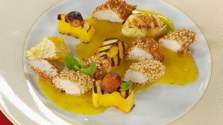 Филе цыпленка с фруктами на гриле