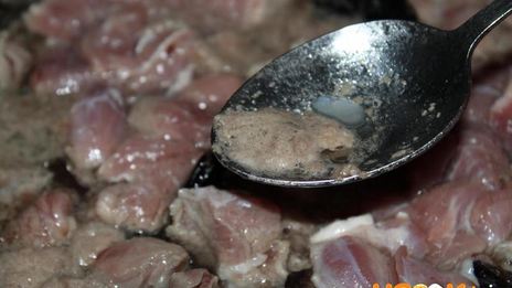 говядина, тушенная с черносливом