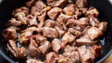 индейка в красном соусе