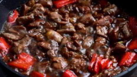 индейка в красном соусе