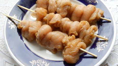 крученая курица в гранатовом соусе наршараб жареная на сковороде