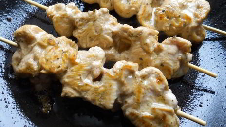 крученая курица в гранатовом соусе наршараб жареная на сковороде