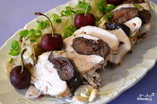 Куриная грудка с черносливом