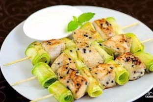 Куриная грудка с кабачками