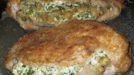 куриное филе с творогом и зеленью