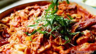 Курица с фарфалле