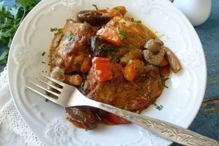 Курица с финиками