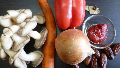 курица с финиками