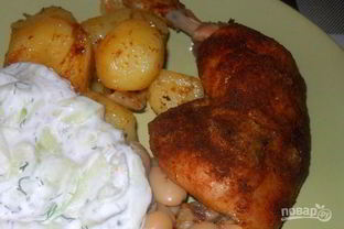 Курица с картошкой в рукаве в духовке