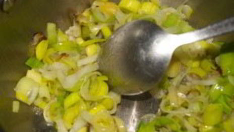 курица с овощами и ананасами