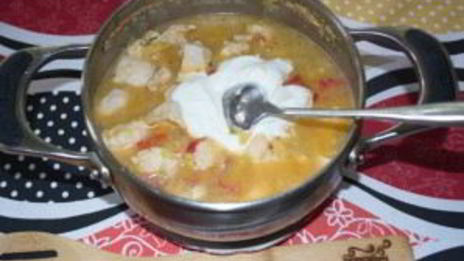 курица с овощами и ананасами