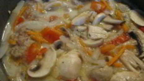 курица с овощами в казане