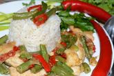 Курица с рисом и фасолью