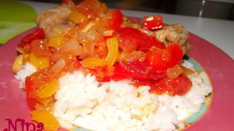 курица, запеченная с овощами