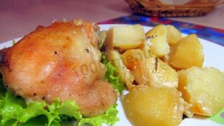 Окорочка в рукаве в духовке с картошкой