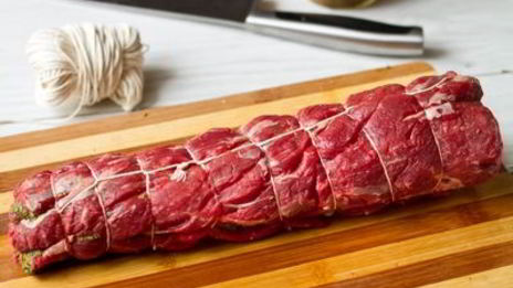 ростбиф с песто из базилика и вяленых томатов