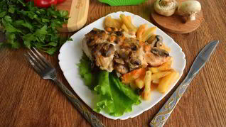 Сочные куриные грудки в сметане