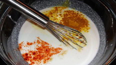 соте из куриной грудки на гриле, с огурчиками в остром соусе